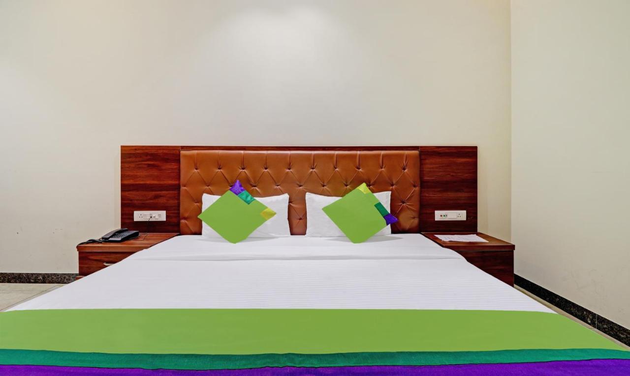 Отель Treebo Trend Gt Palace Fatehabad Road Агра Экстерьер фото