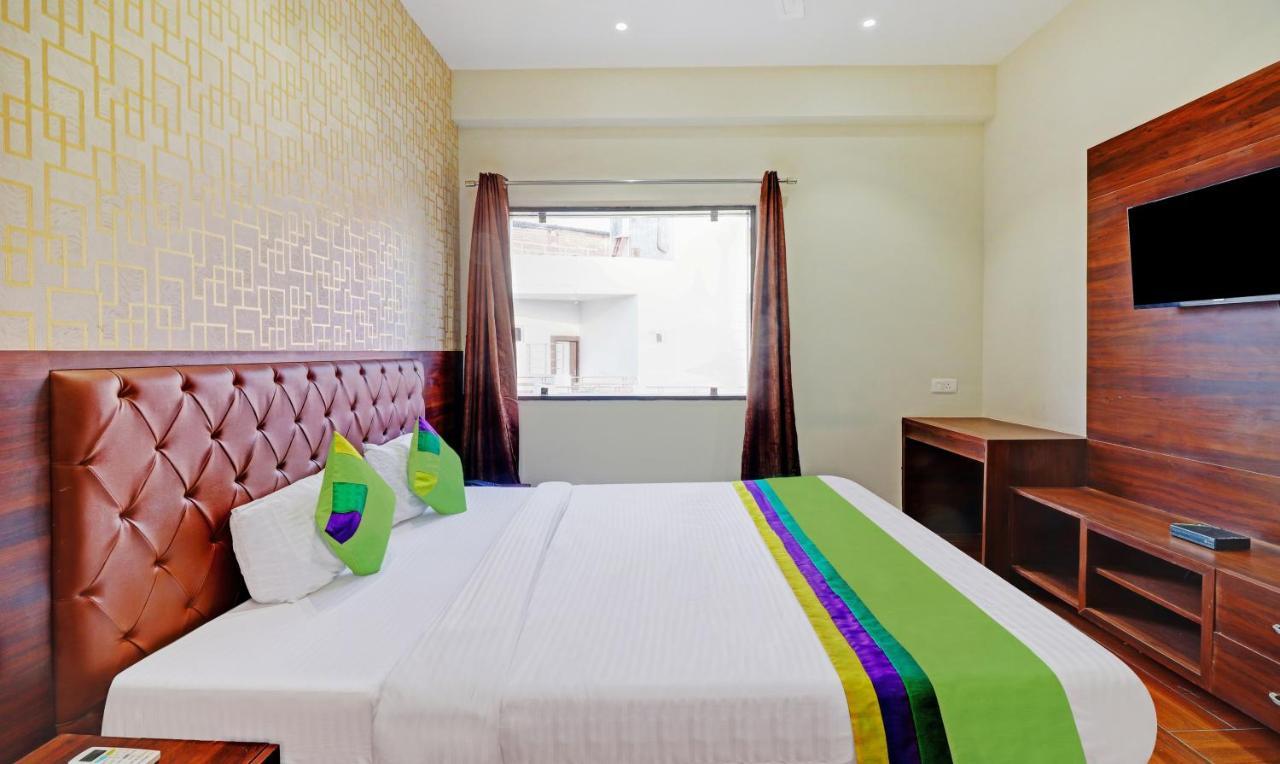 Отель Treebo Trend Gt Palace Fatehabad Road Агра Экстерьер фото